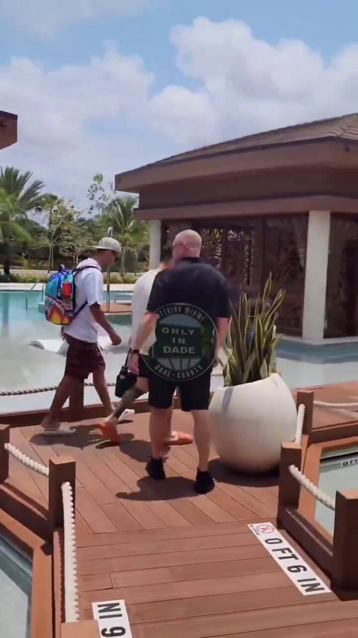 Lionel Messi junto a Luis Suárez en el Hard Rock Café