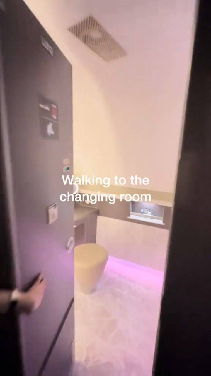 Pagó 14.000 dólares por un vuelo de lujo: el video que arrasó en redes