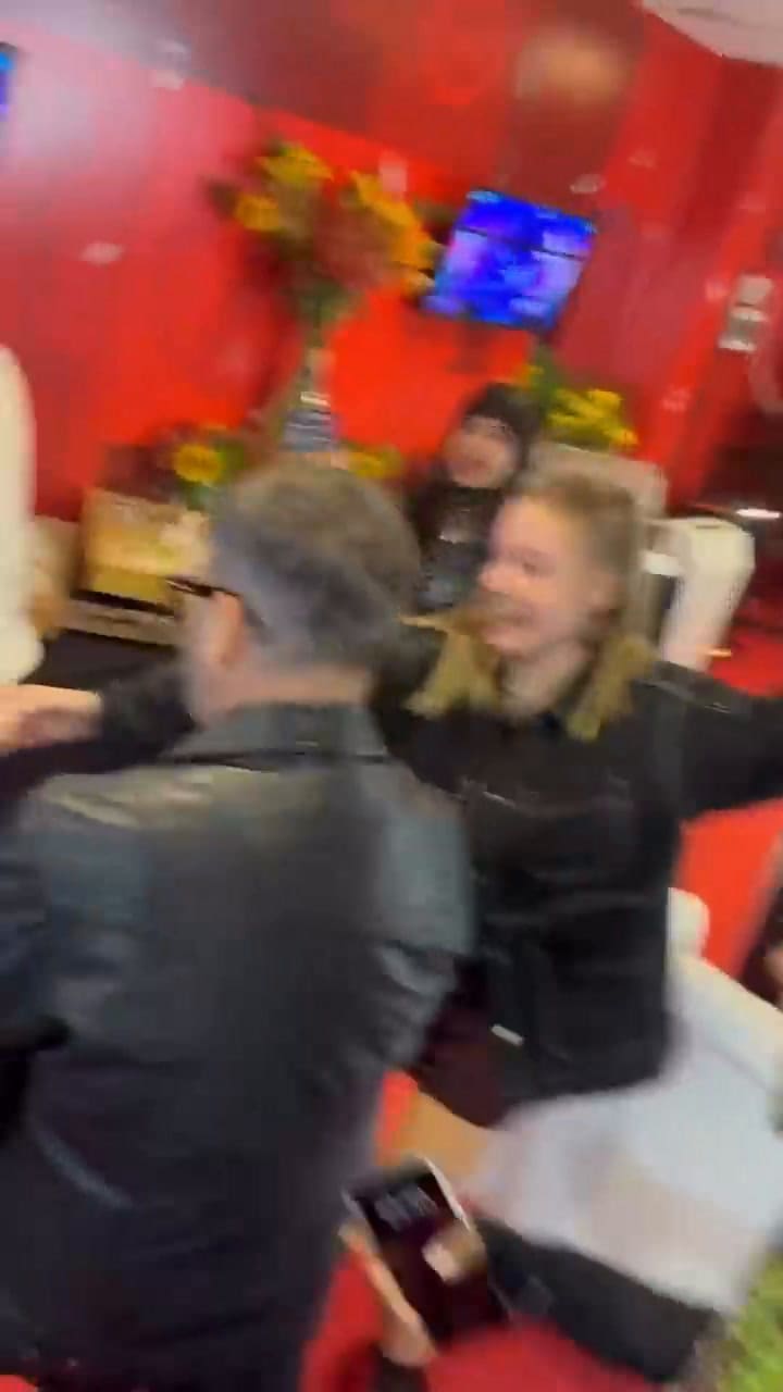 Nickie Nicole y Gonzalo Valenzuela bailan al ritmo de Daddy Yankee