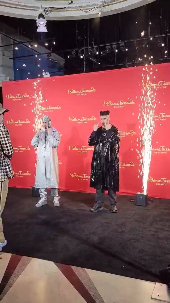 La reacción de Bad Bunny al estreno de sus estatuas en el museo Madame Tussauds