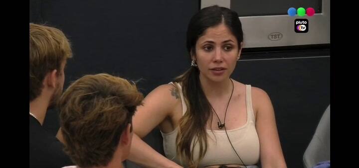 Romina recibió la visita de sus hijas