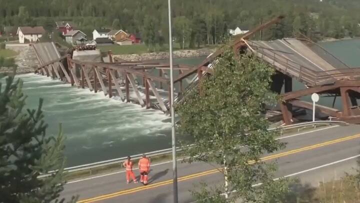 Así colapsó un puente de madera en Noruega