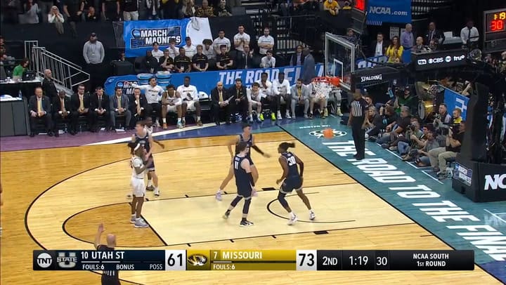 Una porrista se volvió viral por reaccionar a la derrota de su equipo