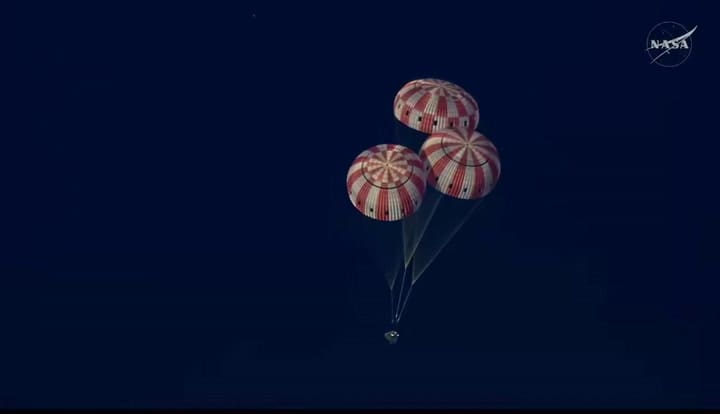 El momento del amerizaje de la misión Artemis II