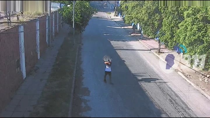 Córdoba: robó un farol del cementerio San Jerónimo, lo filmaron y terminó detenido