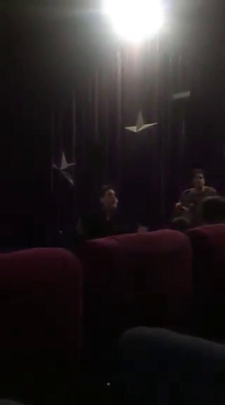 Así interrumpían la la proyección de Soledad. Fuente: Twitter