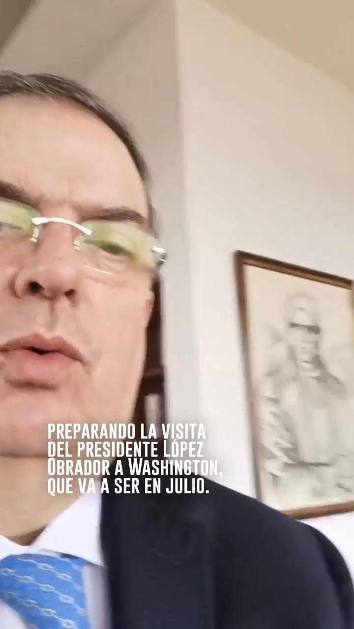 El canciller de México Marcelo Ebrard anunció su número de WhatsApp a través de redes sociales