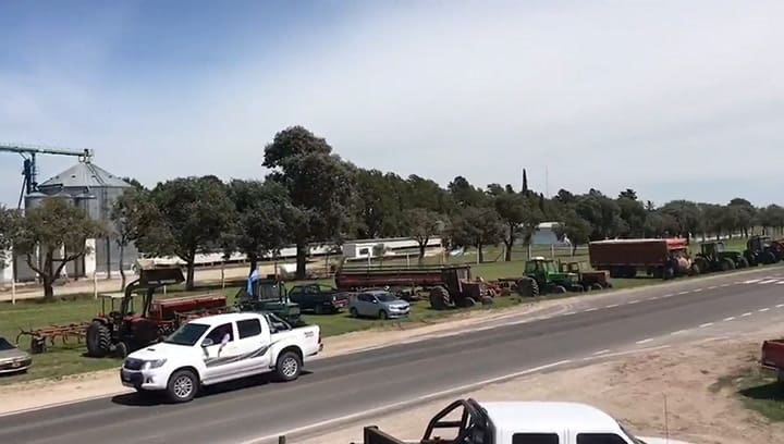 La movilización de productores agrarios en Entre Ríos, sobre la ruta 12.