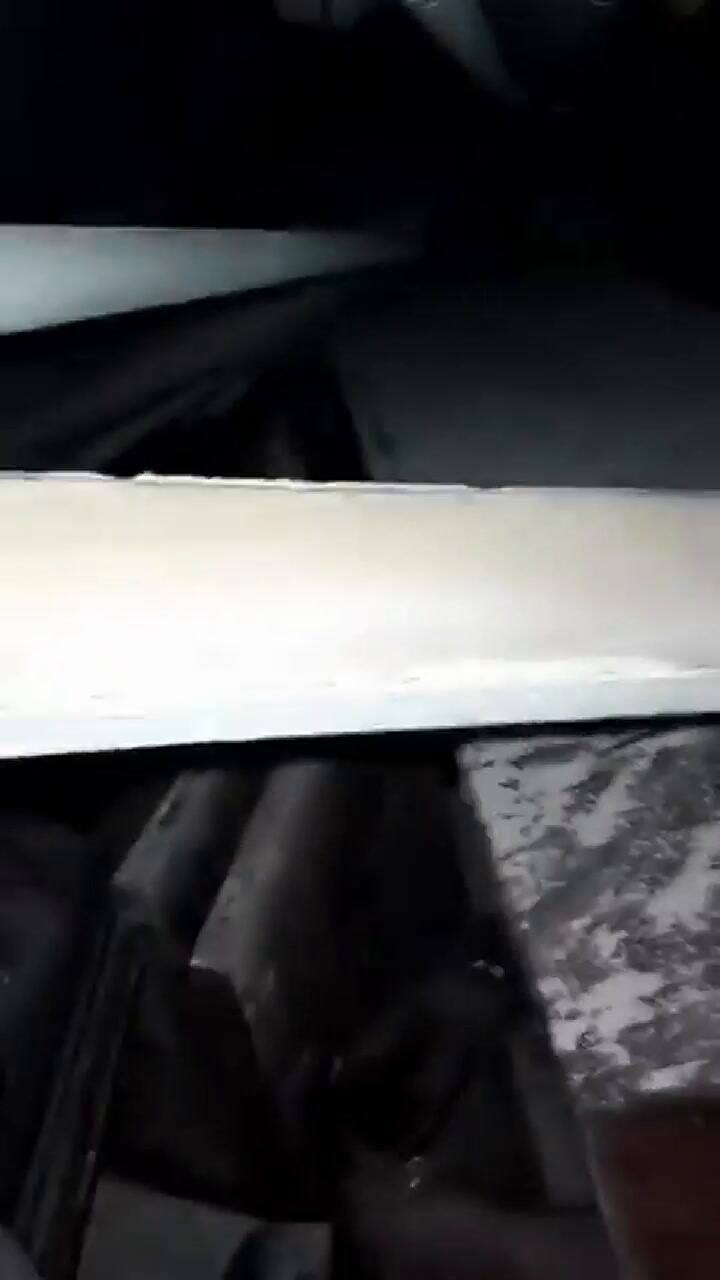 Búsqueda de heridos entre los escombros