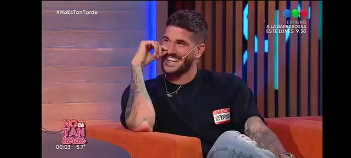 Rodrigo De Paul reveló cómo tiene agendada a Tini Stoessel