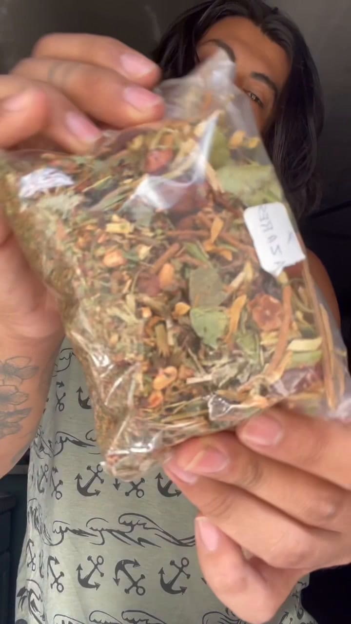 Cómo preparar té de siete azahares, la bebida poderosa para conciliar el sueño y distensionar el cuerpo