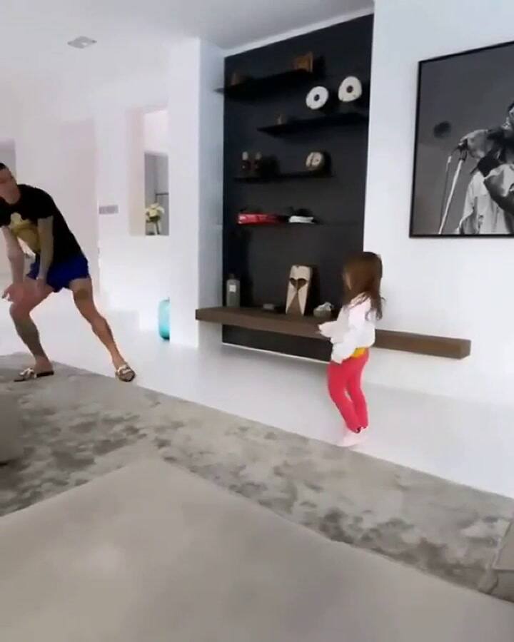 El espectacular caño que sufrió Di María de parte de su hija - Fuente: Instagram