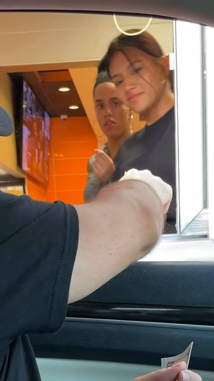 El video con el título “Viernes de bendiciones” fue publicado el pasado 9 de diciembre en la cuenta