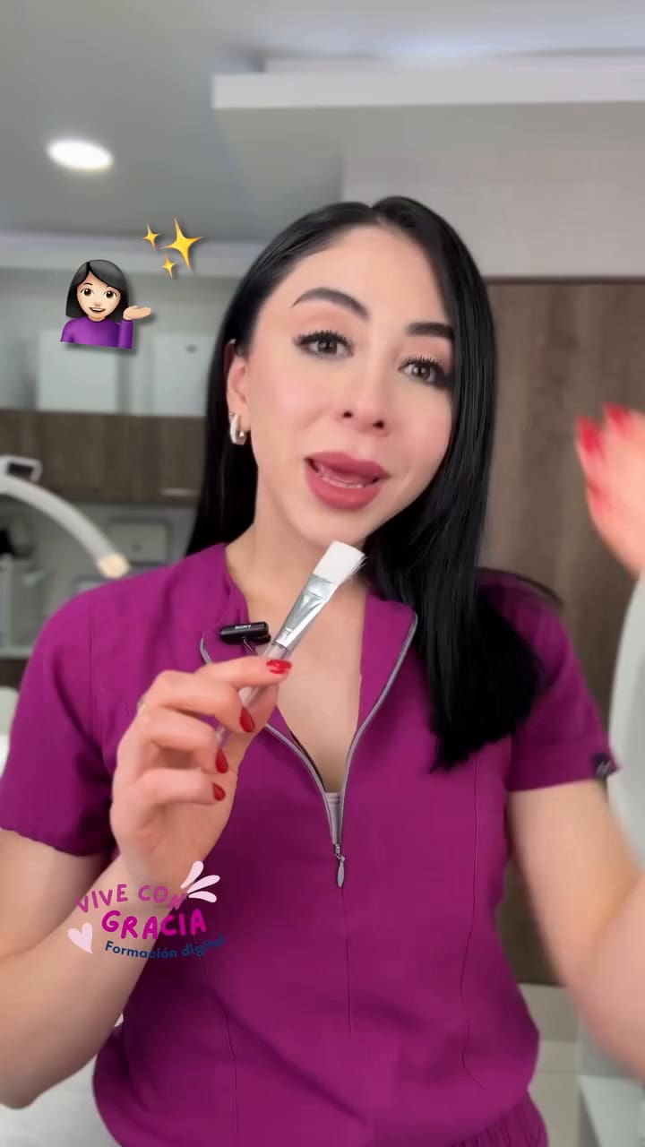 ¿Agua caliente o fría para un facial?