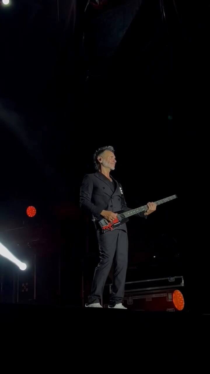 Nek realizó una gira por los Estados Unidos en noviembre del 2025 y actualemnte planea una por Europa