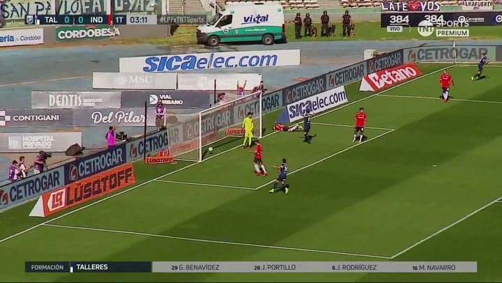 El gol en contra de Federico Vera para Talleres ante Independiente