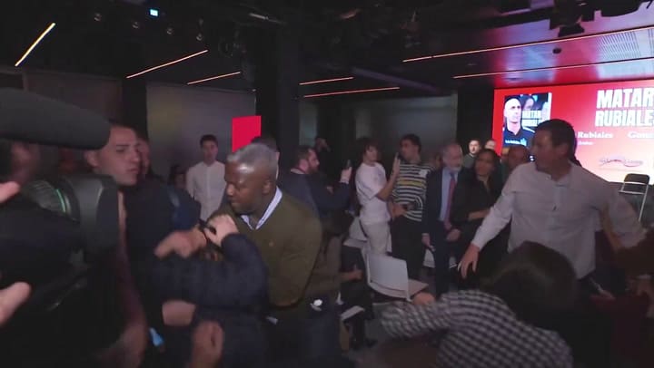 Huevazos contra Rubiales