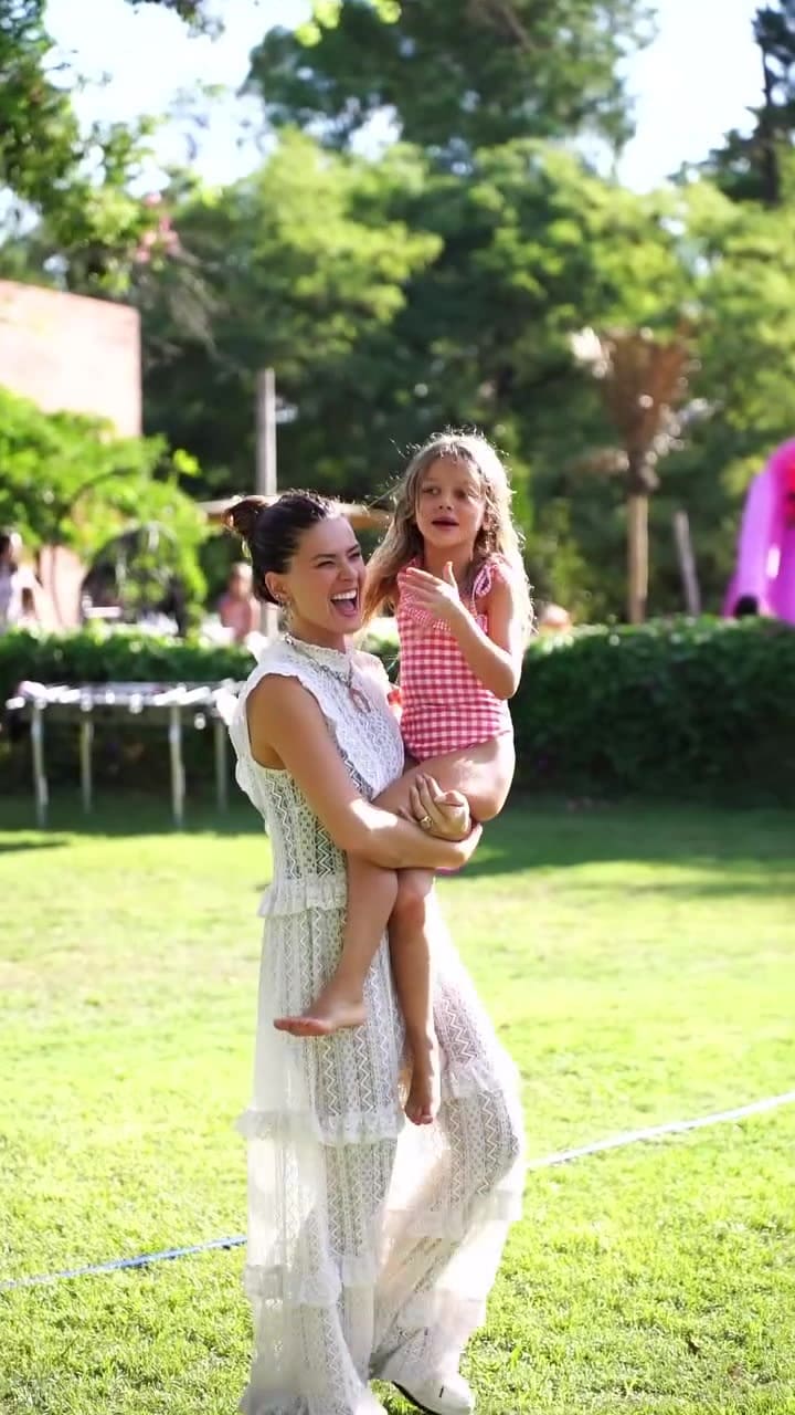 El cumpleaños de Magnolia la hija de la China Suárez y Benjamín Vicuña