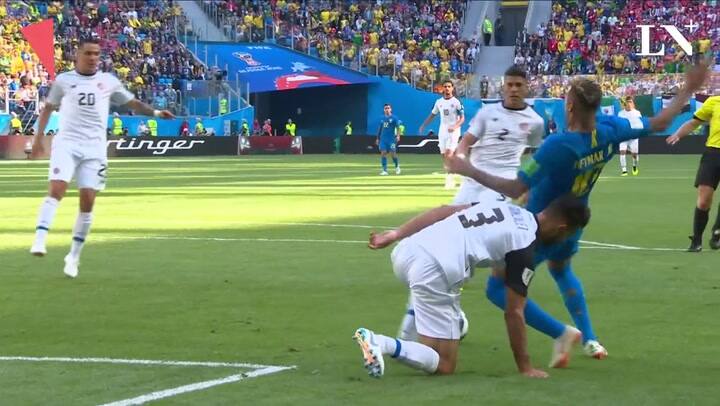 Neymar fingió una falta en el partido contra Costa Rica