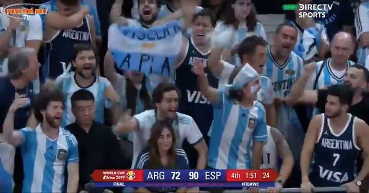 La asistencia de caño de Campazzo para el doble de Deck