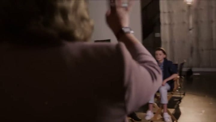 Paquita con los niños de Stranger Things: 'Me falta un niño, el de pelito pincho' - Fuente: Netflix