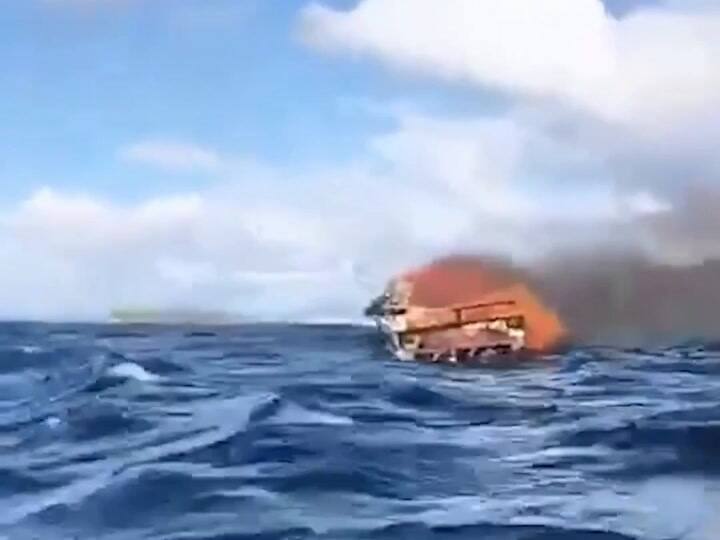 Una lancha se incendió en plena navegación por el lago Nahuel Huapi