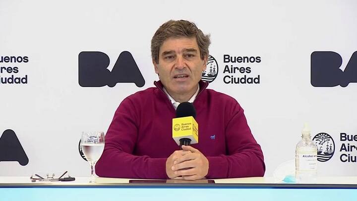 Fernán Quirós hizo referencia al aumento de casos de coronavirus en personas asintomáticas