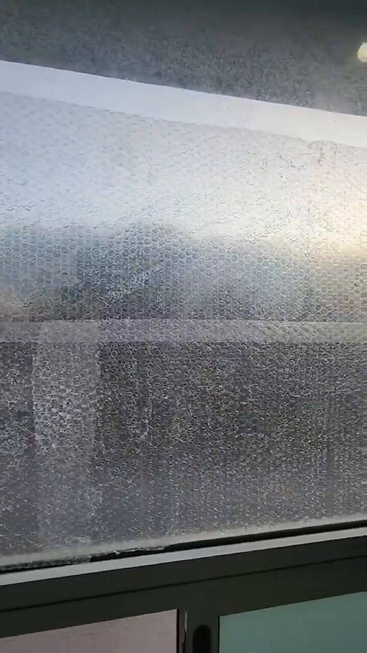 Un tiktoker da un consejo infalible para protegerse del frío en casa