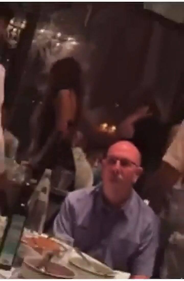 Shakira fue captada con Lewis Hamilton en un restaurante