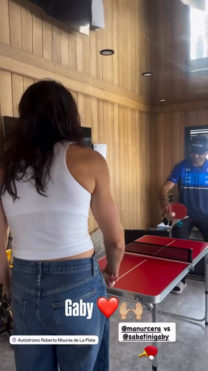 Gaby Sabatini jugó un partido de ping-pong con Manu Urcera