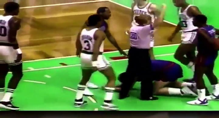 Robert Parish vs. Bill Laimbeer - Fuente: YouTube