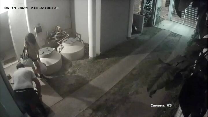 La entrada en el edificio