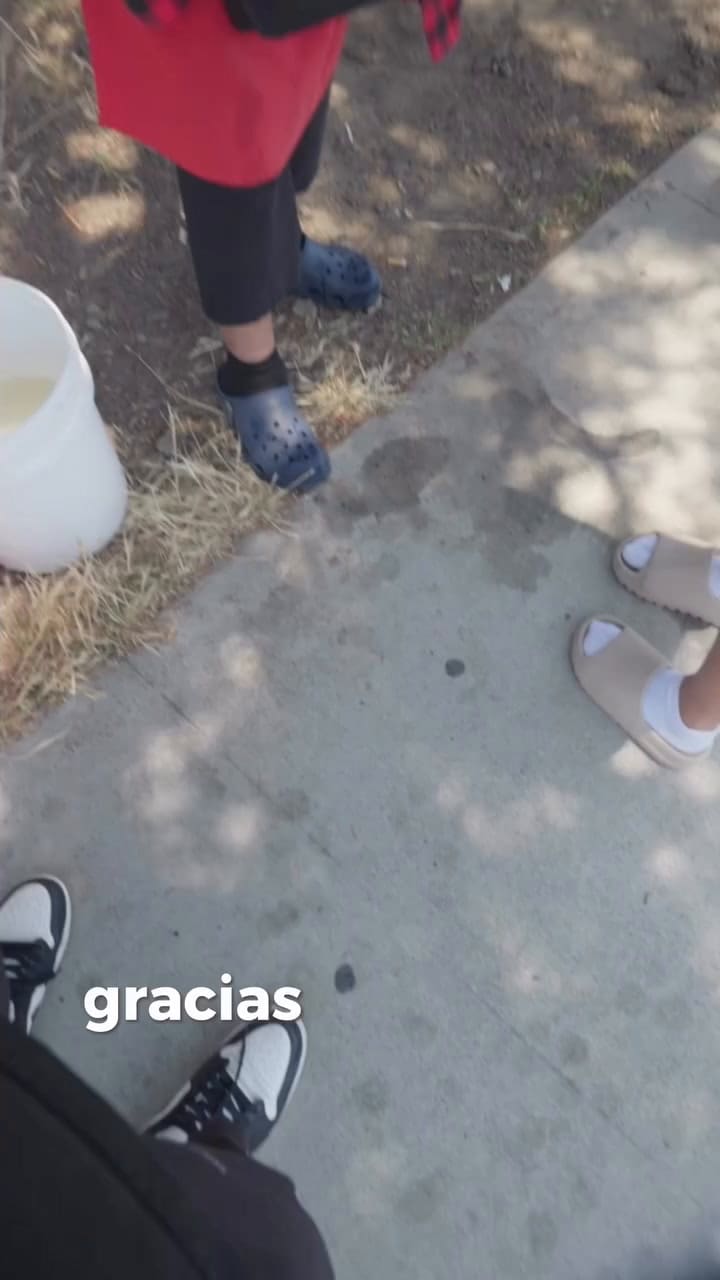 Familia inició una campaña para ayudar a vendedores ambulantes afectados por las redadas del ICE