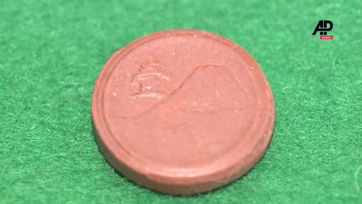 Monedas japonesas de porcelana