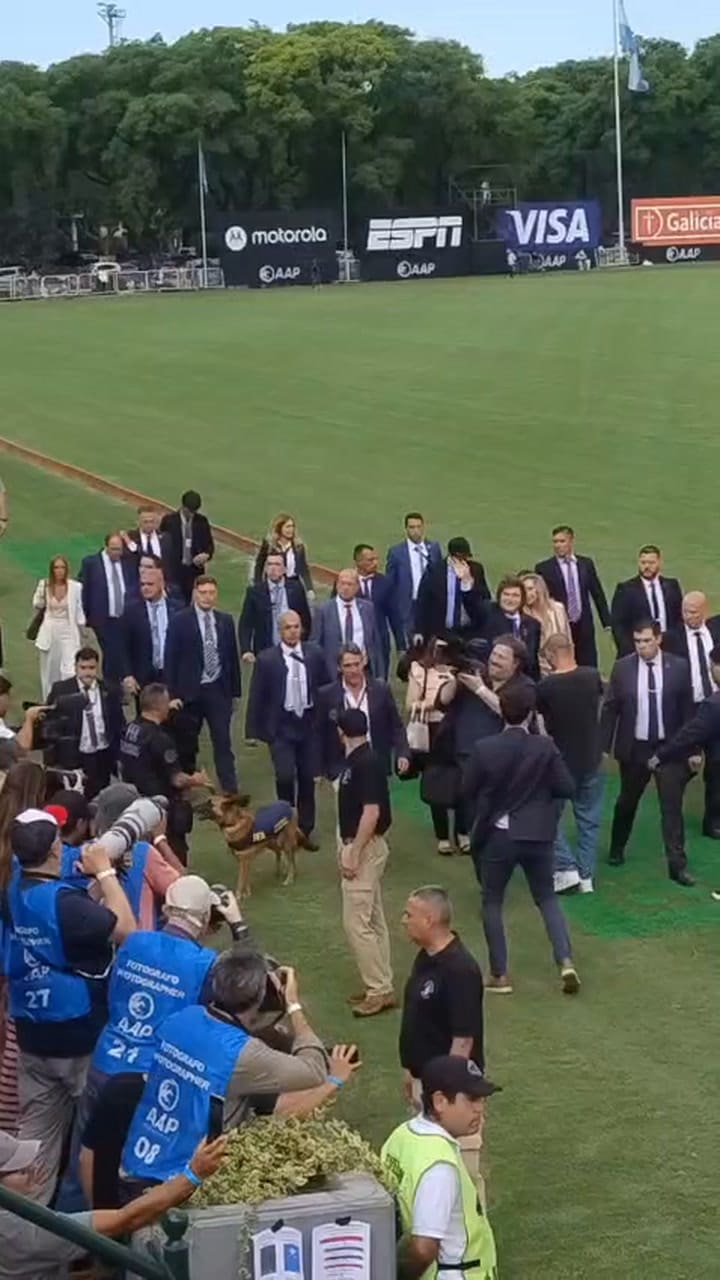 Milei cuando llegó al Abierto de Polo de Palermo