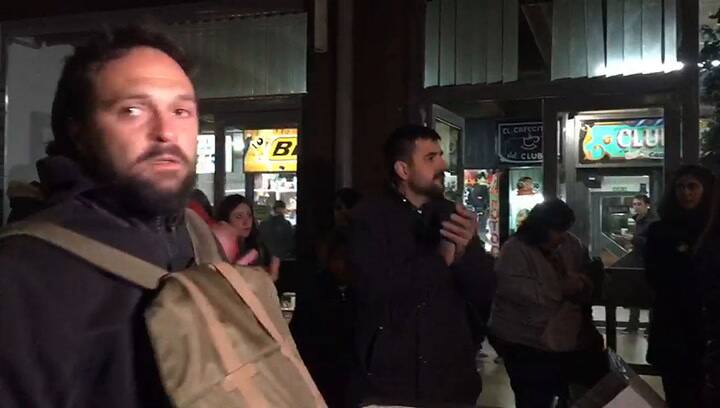 Demora del micro a Tucumán: El enojo de los familiares de los jubilados accidentados