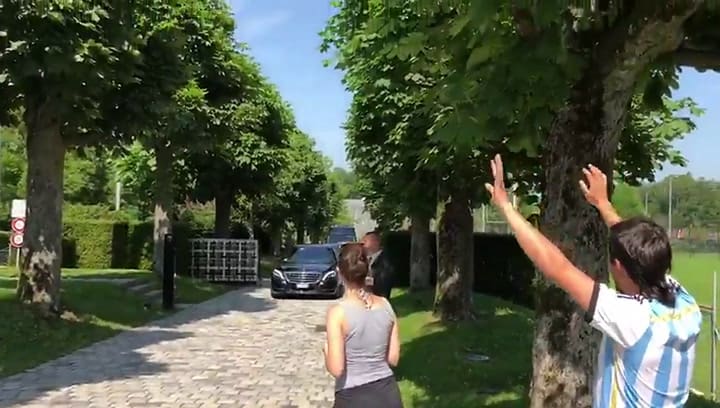 Un hombre increpó a Macri en Suiza - Fuente: Twitter