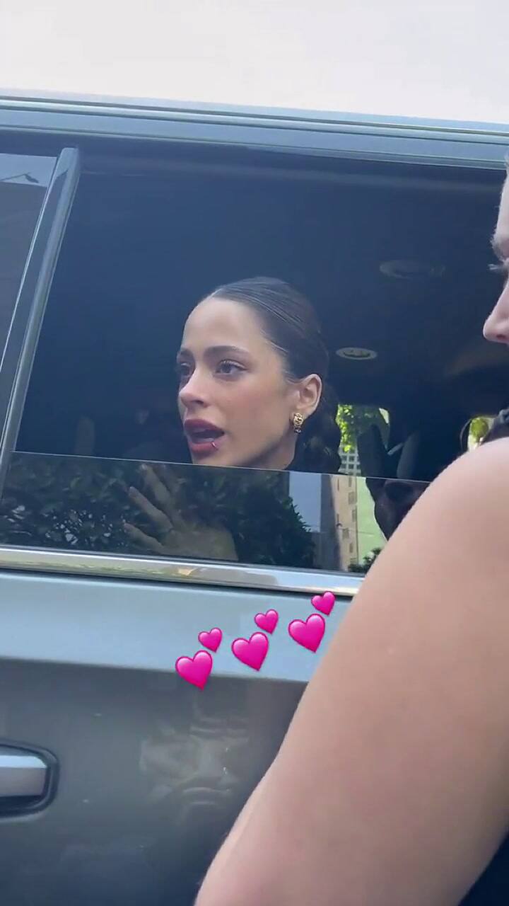 Tini Stoessel saludó a sus fans en México y contó que le bajó la presión