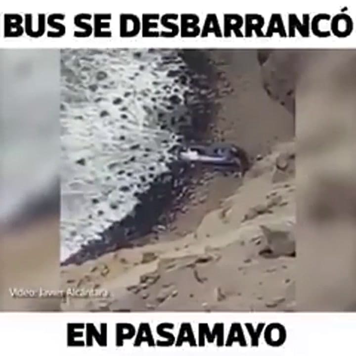 Desbarrancó un micro en Perú y murieron al menos 20 personas