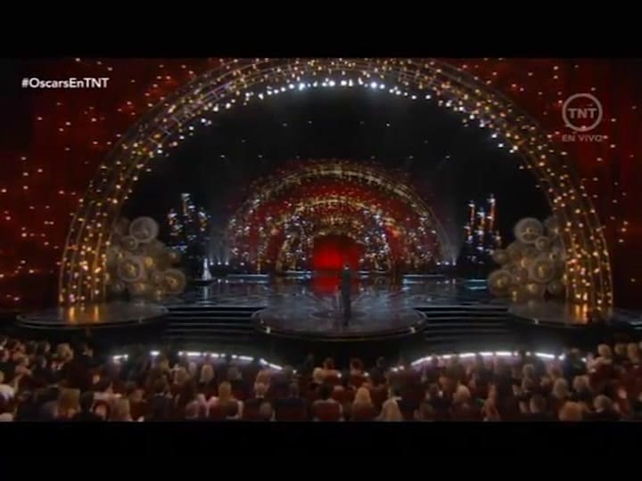 Mejor actor de reparto para J.K. Simmons (TNT)