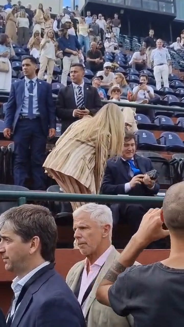 Javier Milei llega al Campo Argentino de Polo para presenciar un partido entre La Natividad y La Dolfina