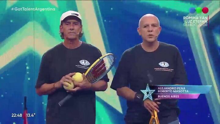 Es jugador de tenis para ciegos, se presentó con su entrenador en Got Talent Argentina y emocionó a todos