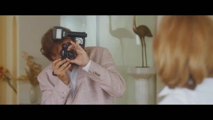 La mujer más rica del mundo - Trailer en español