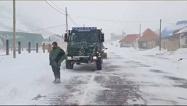 Impresionante temporal de nieve en Mendoza