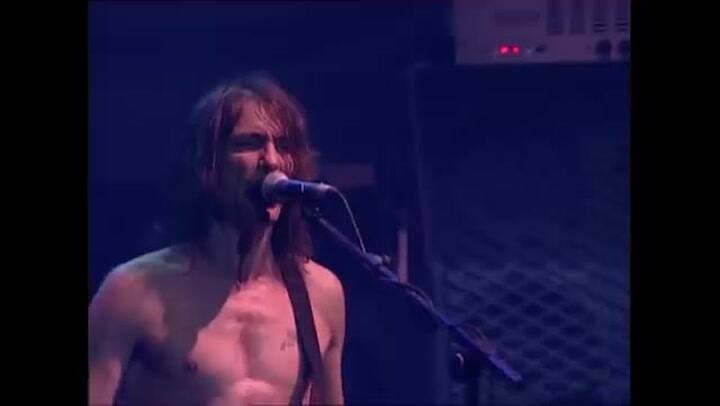 Extremoduro - La Vereda De La Puerta De Atrás (Directo, 2002)