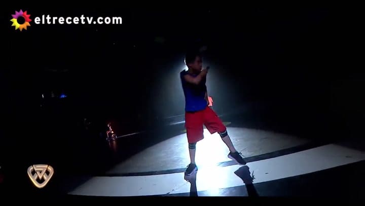 Mario Guerci y Sole Bayona se presentaron con Dylan Dalceggio en la pista de Showmatch