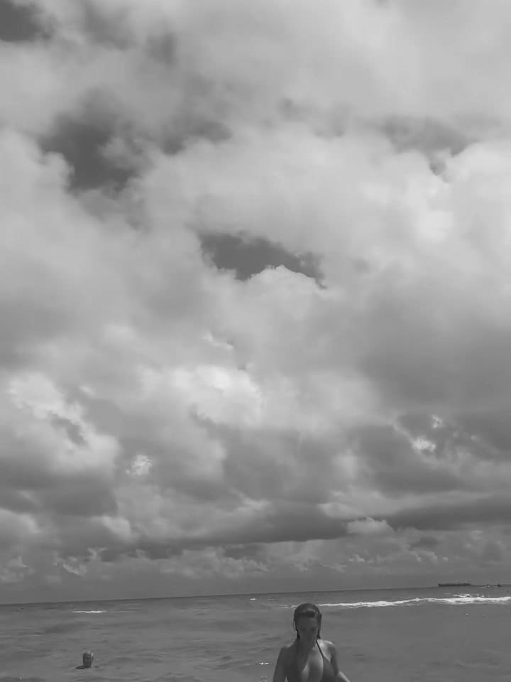 Camila Homs disfrutó del mar en Miami Beach