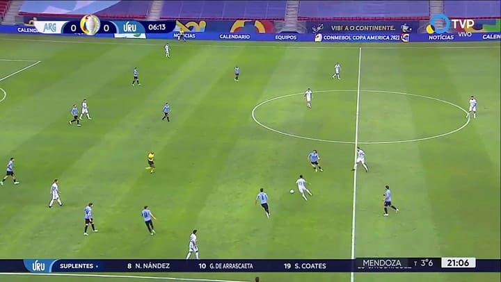 El remate de Messi 6' que sacó el arquero uruguayo