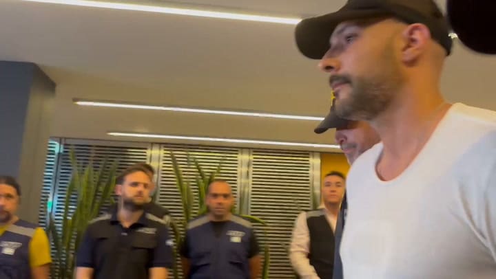 Detención Fariña largo