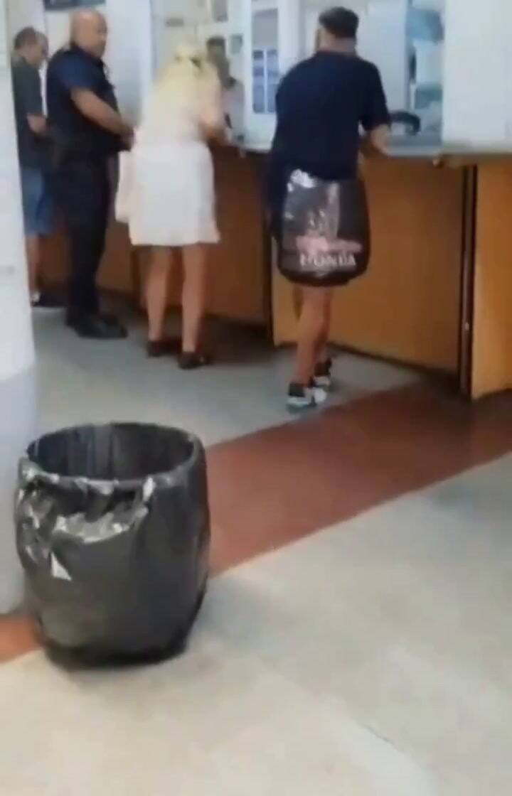 Una mujer protagonizó una situación de tensión en la municipalidad de Quilmes